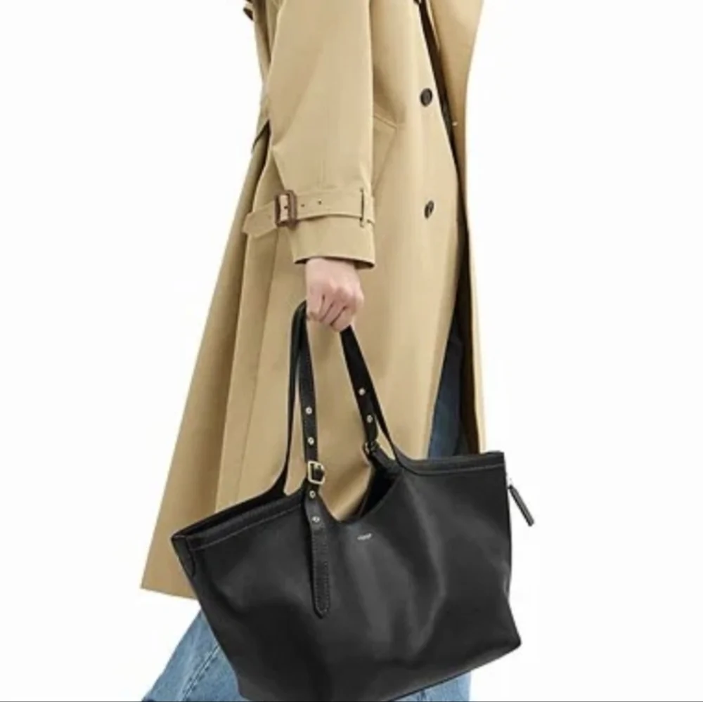 Coach Gramercy Buckel Detail Oversized Shoulder Bag
